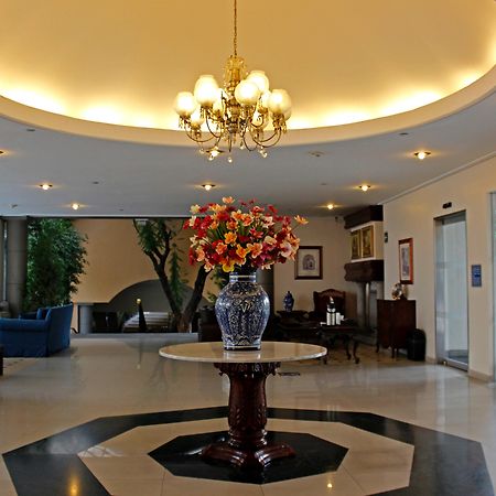 Hotel Krystal Satelite Maria Barbara à Tlalnepantla  Extérieur photo Lobby