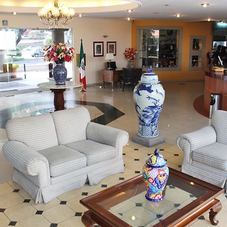 Hotel Krystal Satelite Maria Barbara à Tlalnepantla  Extérieur photo Lobby