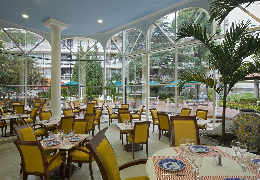 Hotel Krystal Satelite Maria Barbara à Tlalnepantla  Restaurant photo The restaurant