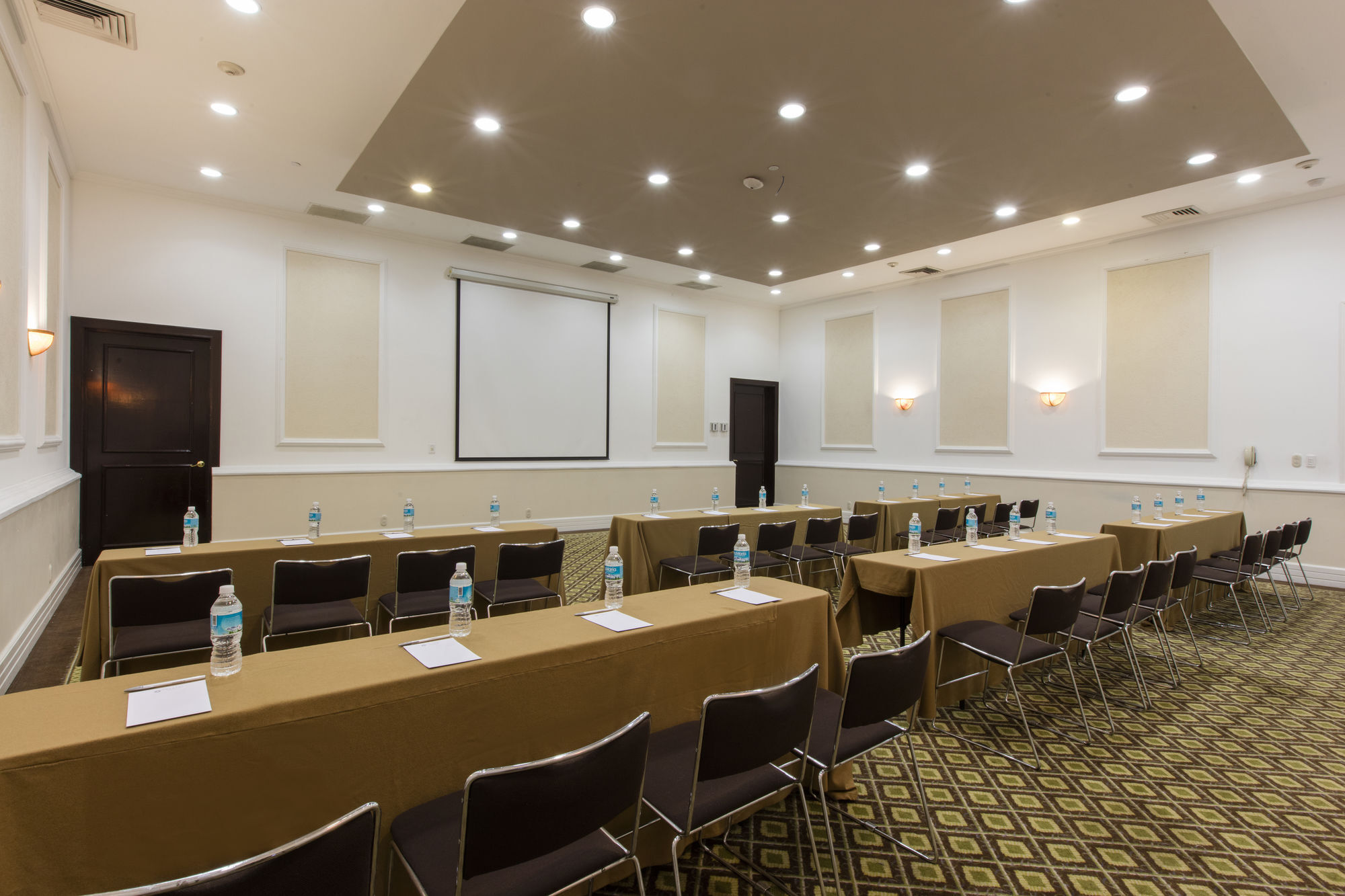 Hotel Krystal Satelite Maria Barbara à Tlalnepantla  Extérieur photo Meeting room at the hotel