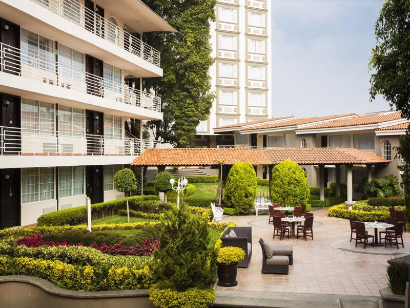 Hotel Krystal Satelite Maria Barbara à Tlalnepantla  Extérieur photo